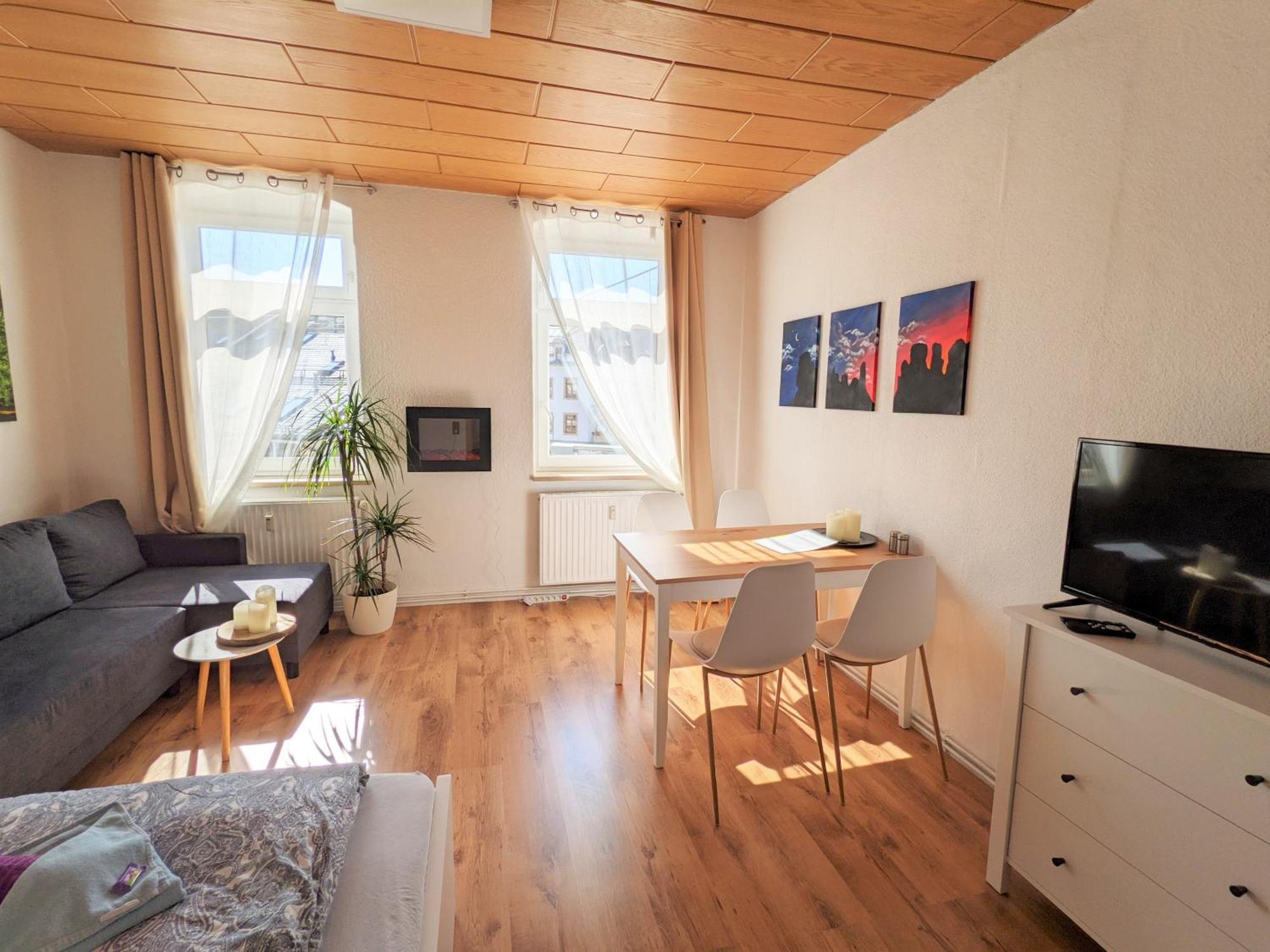 Wohlfühloase Mit Pool, Garten, Grill Und Ausblick - R3 *
